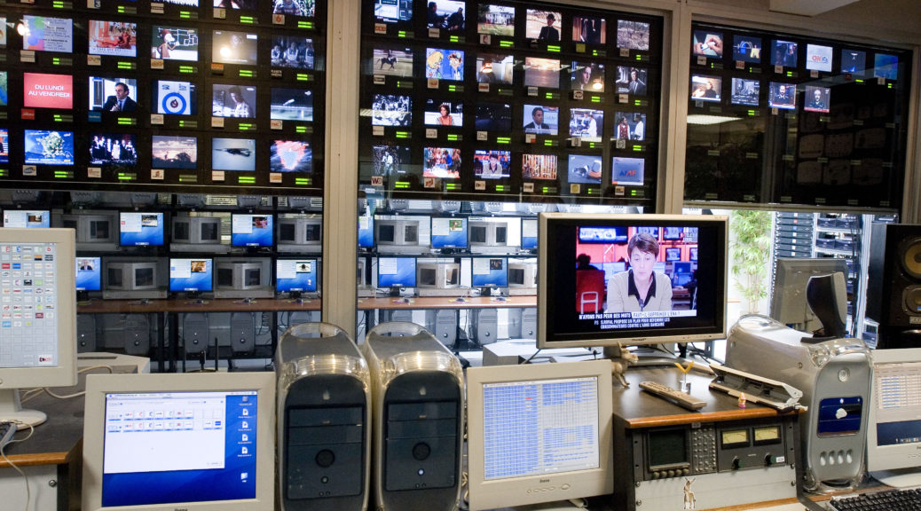 Le régulateur propose de donner à la Commission de la télévision et de la radio le pouvoir d&rsquo;interrompre la diffusion de programmes télévisés étrangers en cas de guerre de l&rsquo;information
