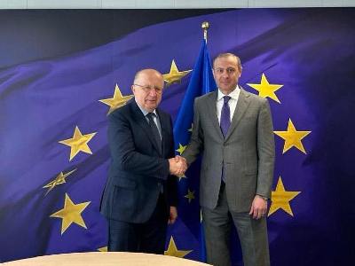 Le secrétaire du Conseil national de sécurité d&rsquo;Arménie a discuté avec Andrius Kubilius des perspectives de coopération bilatérale dans le domaine de la défense