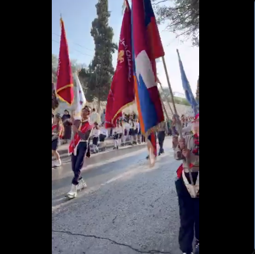 Scouts arméniens et chrétiens de Jérusalem marchant pour célébrer le Dzaghgazart (dimanche des Rameaux)