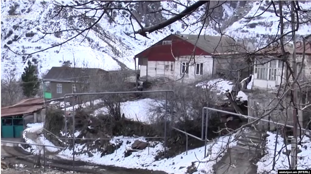 Une autre maison d&rsquo;un village arménien « endommagée par des tirs azéris »