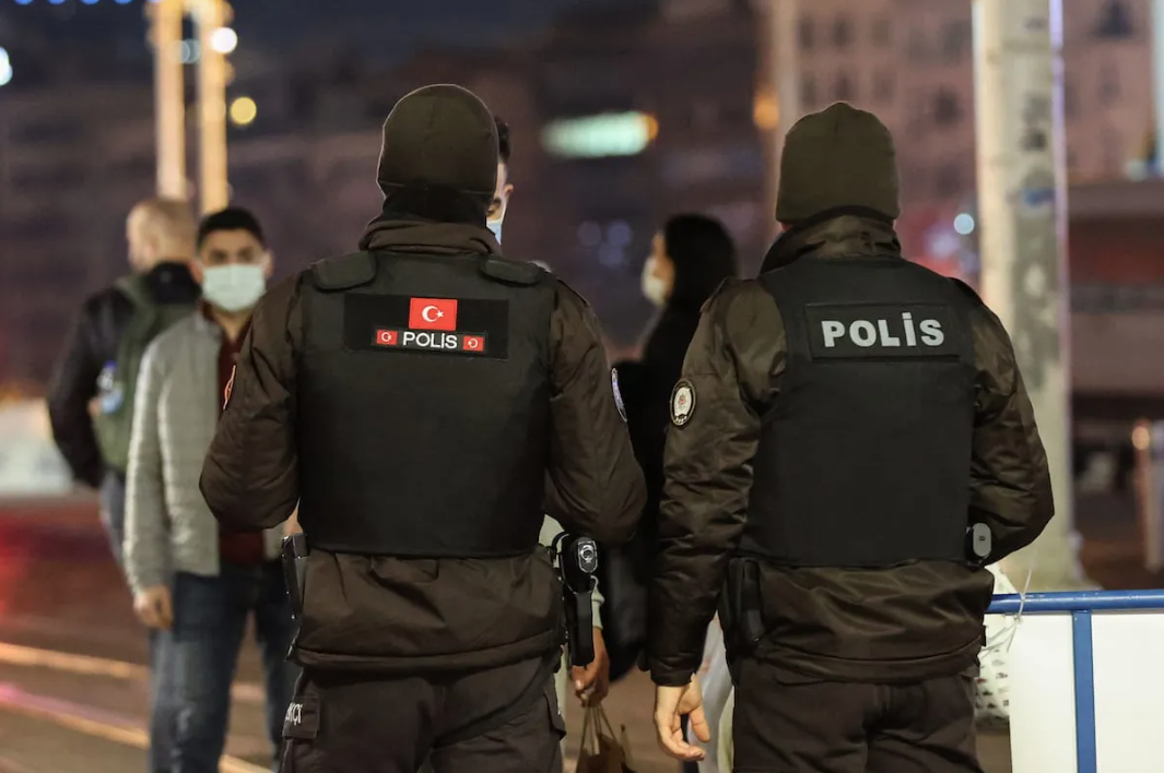  Turquie: une cinquantaine d&rsquo;arrestations dans l&rsquo;enquête visant le maire d&rsquo;Istanbul