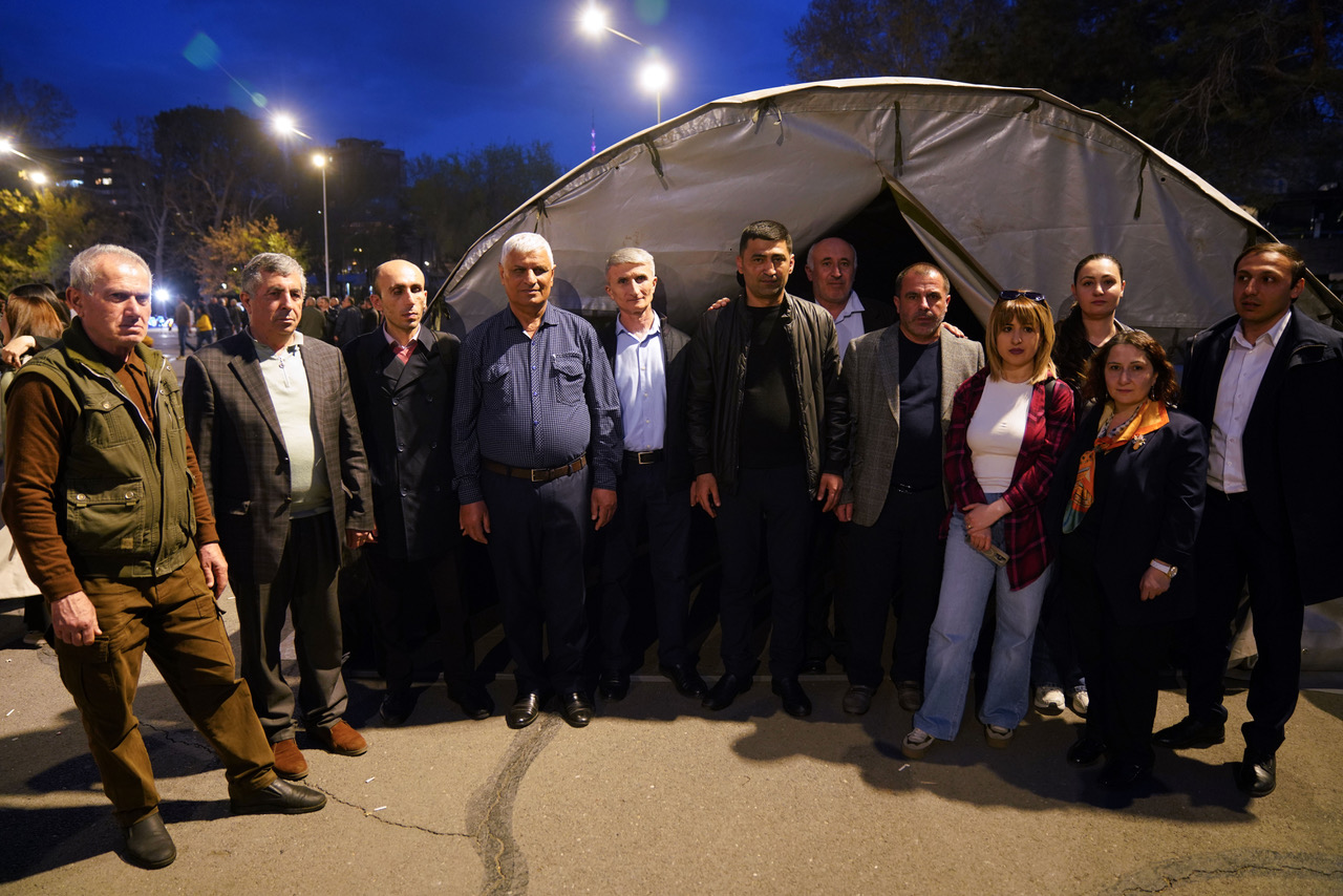 Faute d’une réponse du gouvernement arménien, les réfugiés du Karabakh vont poursuivre leur campagne de protestation à Erevan