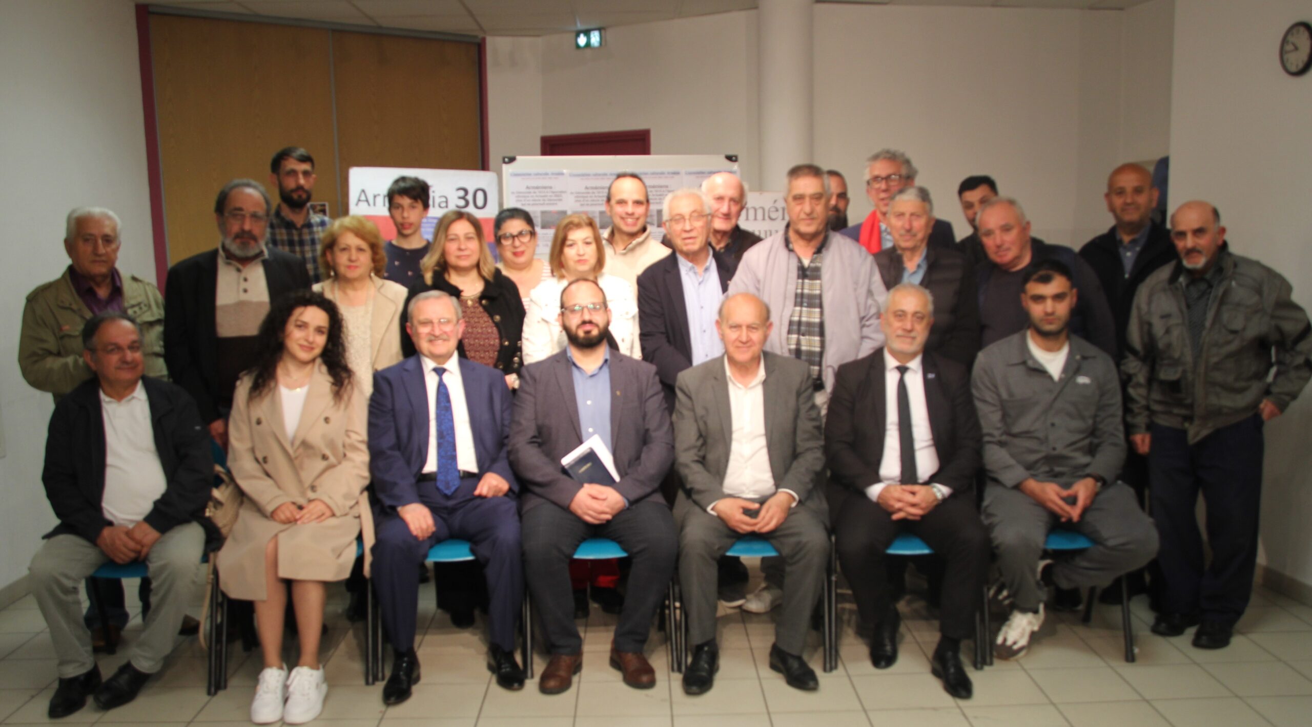 Débat de l’association « Arménia » à Bourg-Lès-Valence sur le génocide qui continue 110 ans après 1915
