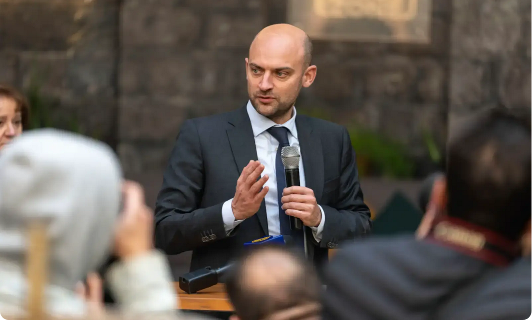 Accord de paix: la nouvelle précondition de Bakou posée à Erevan « inacceptable » (chef de la diplomatie française)