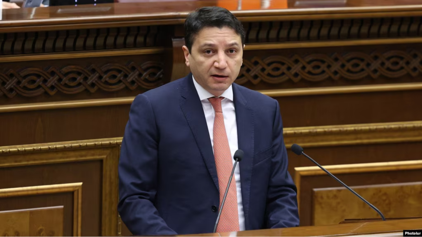 Le ministre des Finances fait l&rsquo;objet d&rsquo;une enquête pour corruption