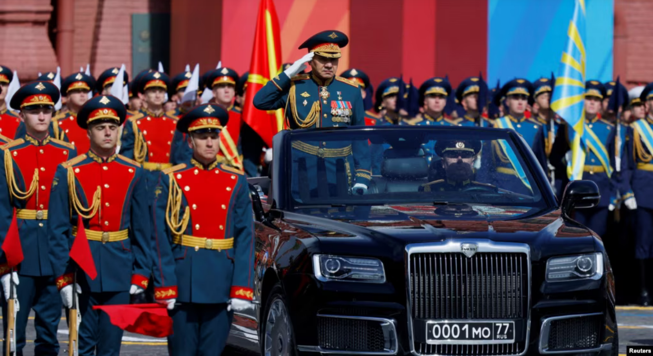 Le président du Parlement défend la présence de Nikol Pachinian au défilé militaire de Moscou