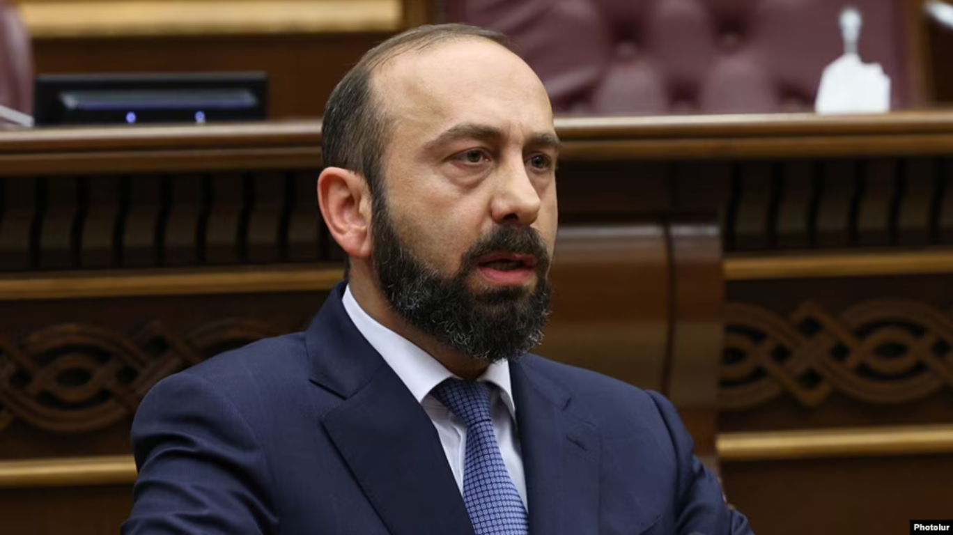 Le ministre arménien des Affaires étrangères poursuit ses attaques contre les dirigeants du Karabakh