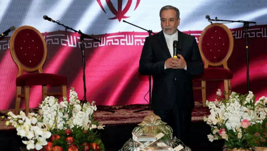 L&rsquo;Iran est prêt à entamer des pourparlers indirects avec les États-Unis, mais affirme que les négociations directes sont « dénuées de sens »