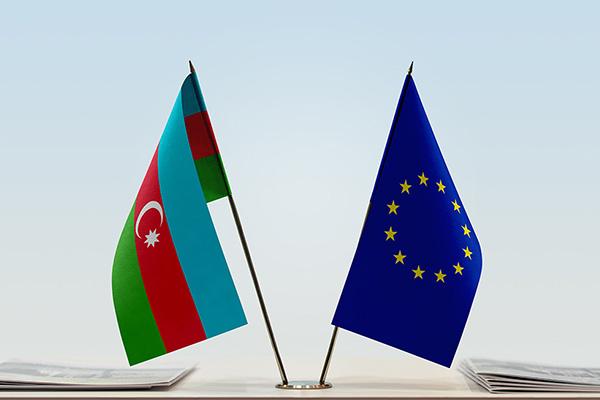 Pendant que l&rsquo;Arménie attend, l&rsquo;Europe déroule le tapis rouge à l&rsquo;Azerbaïdjan
