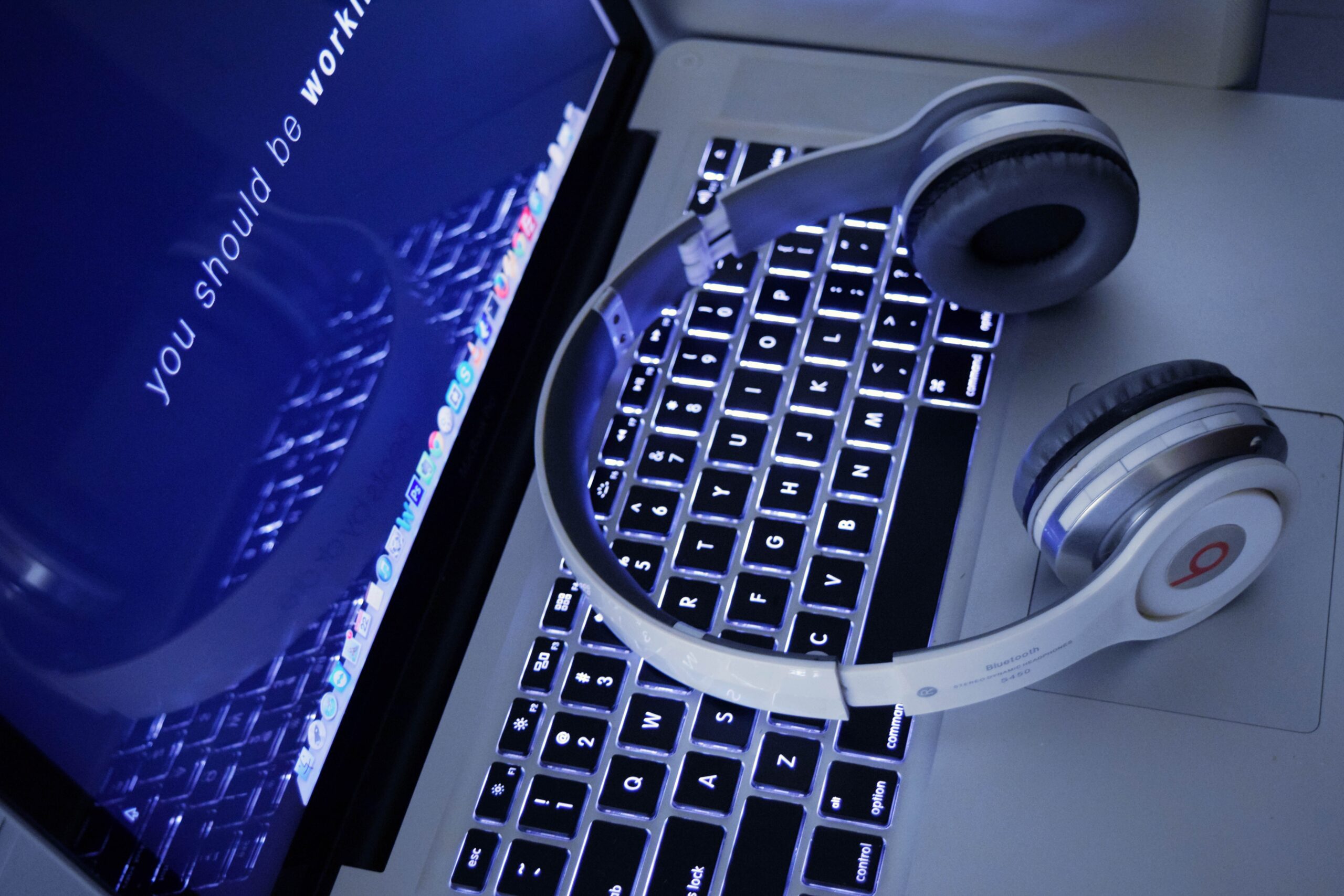 Exode économique : des millionnaires et des travailleurs du secteur technologique quittent Israël par vagues après le déclenchement de la guerre