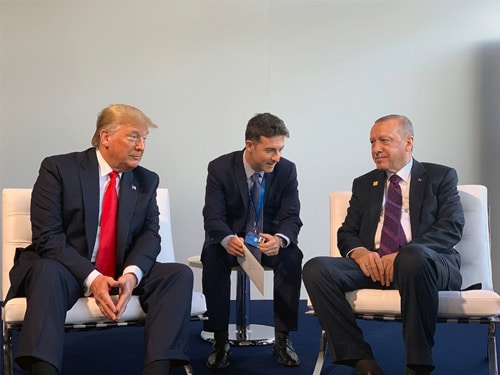 Trump dit « envisager » se rendre en Turquie jeudi pour des discussions  Ukraine-Russie