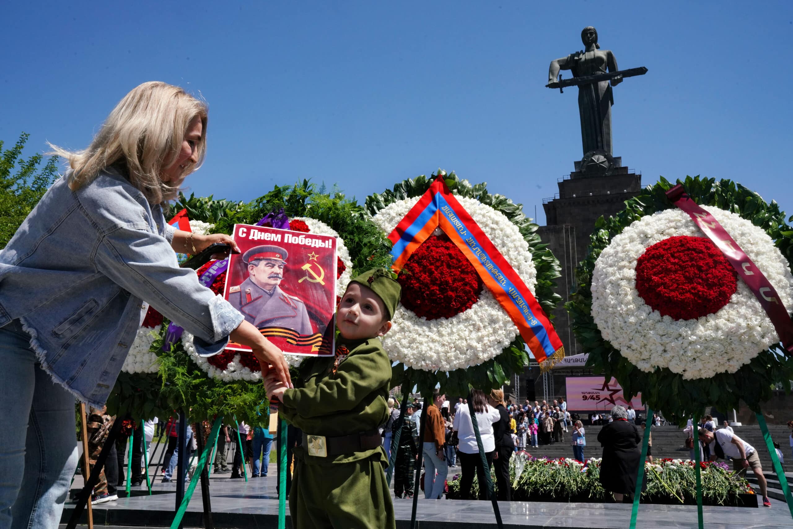 Médailles et mémoires : l’Arménie rend hommage à ses derniers vétérans (photoreportage de Max Sivaslian)