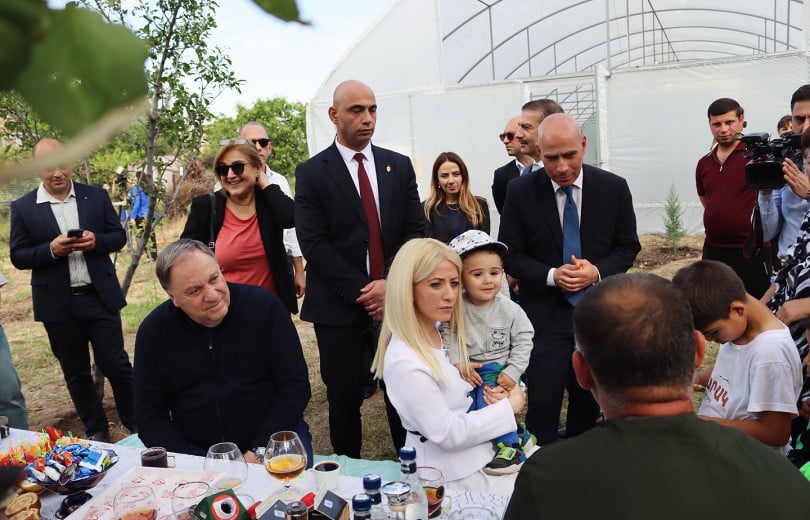 La présidente de la Chambre des représentants de Chypre qui se trouve en Arménie a rencontré dans la région d’Aragatsotn des familles déplacées du Haut-Karabakh