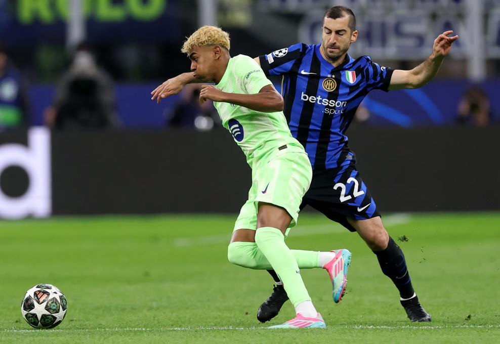 L’Arménien Henrikh Mkhitaryan et l’Inter Milan qui s’impose 4-3 face à Barcelone est en finale de la Ligue des Champions. HISTORIQUE !