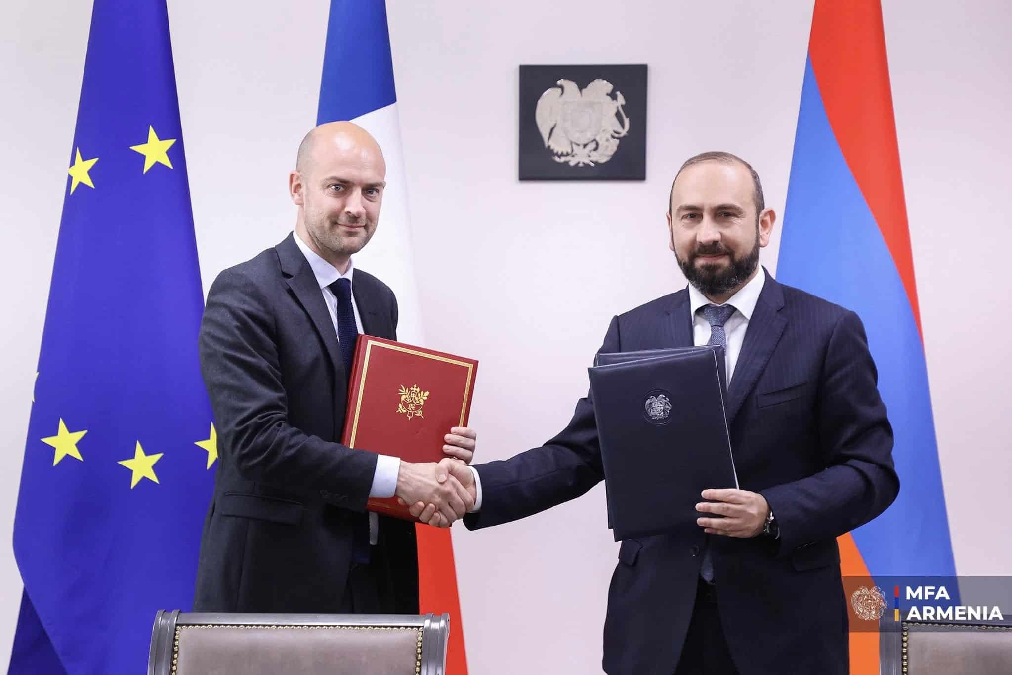 Jean-Noël Barrot à Yerevan : La France continue de se tenir aux côtés des déplacés du Haut-Karabakh et d&rsquo;Arménie. Ouverture d&rsquo;un consulat de France à Goris