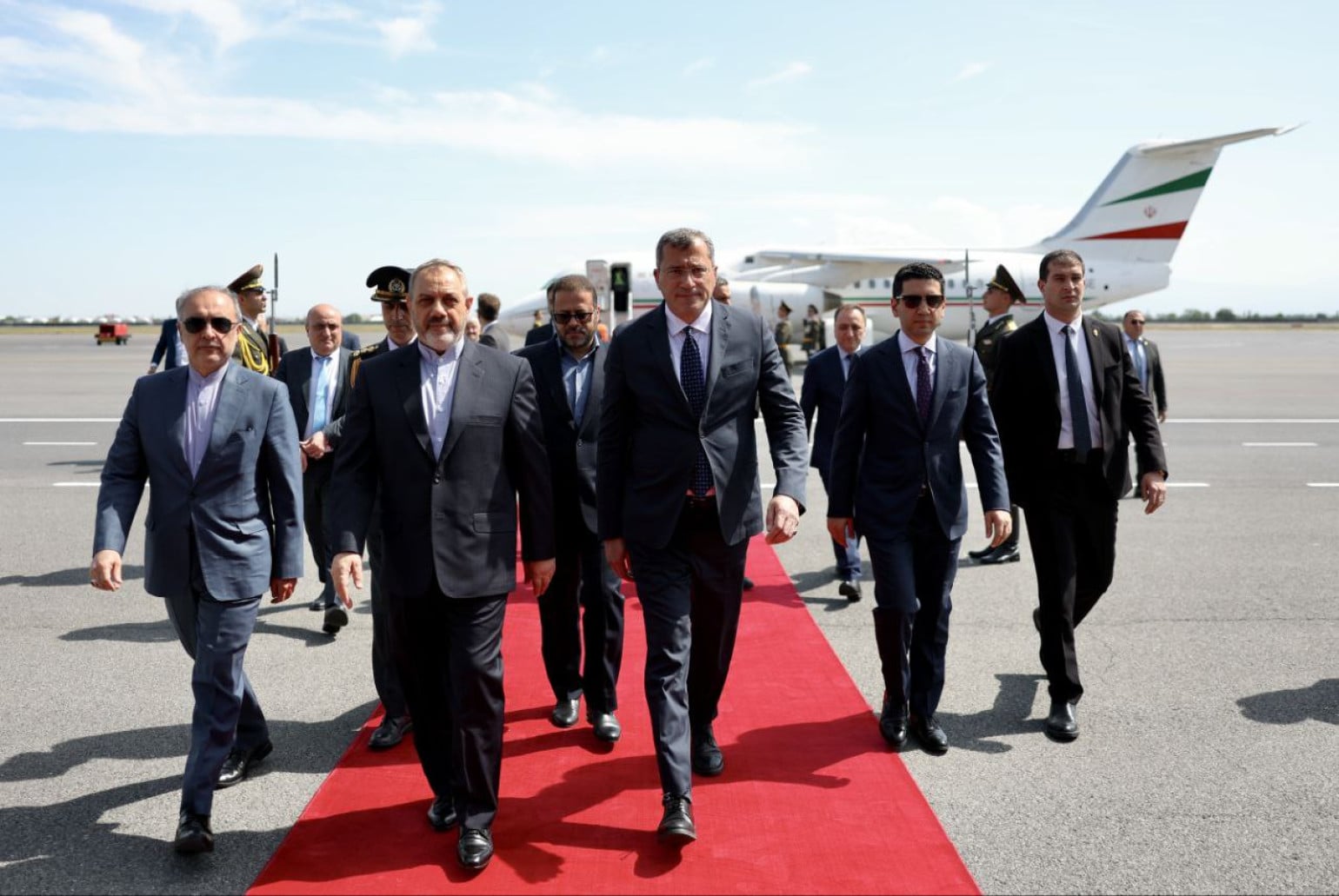 Le ministre iranien de la Défense et du Soutien aux forces armées est arrivé en Arménie en visite officielle