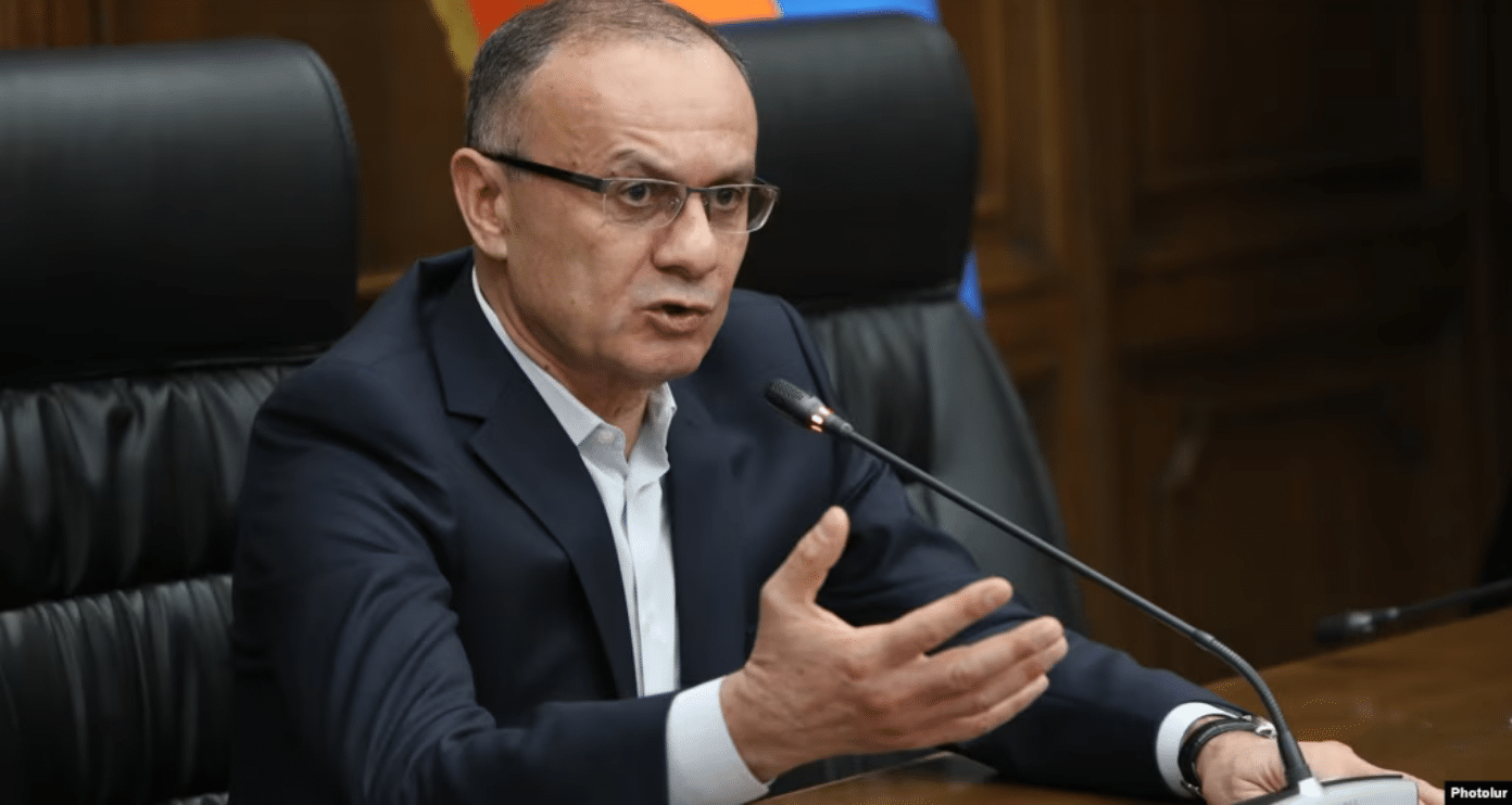 Le fils d&rsquo;un leader de l&rsquo;opposition sera jugé après les menaces de N. Pachinian