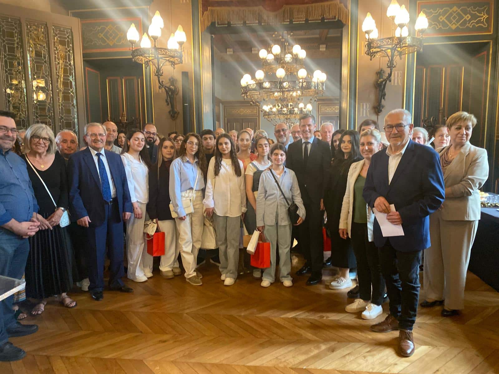 Valence a reçu une dizaine de jeunes étudiants d&rsquo;Idjevan la ville jumelle de Valence en Arménie