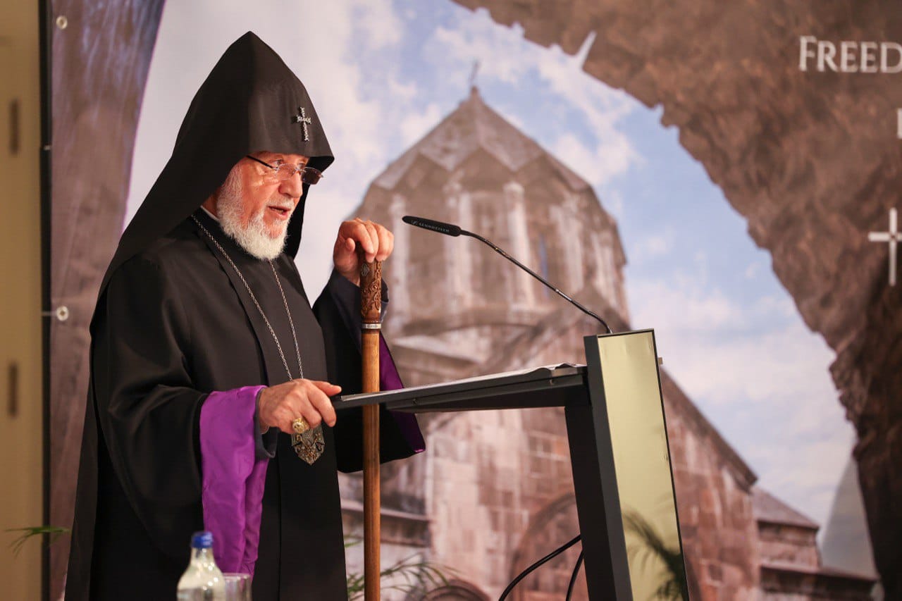 Le catholicos à Berne : la Turquie a soutenu les crimes commis par l&rsquo;Azerbaïdjan en Artsakh
