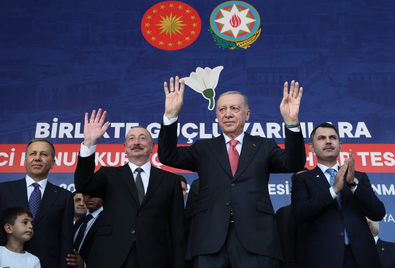 Erdogan et Aliyev se réjouissent du nettoyage ethnique en Artsakh