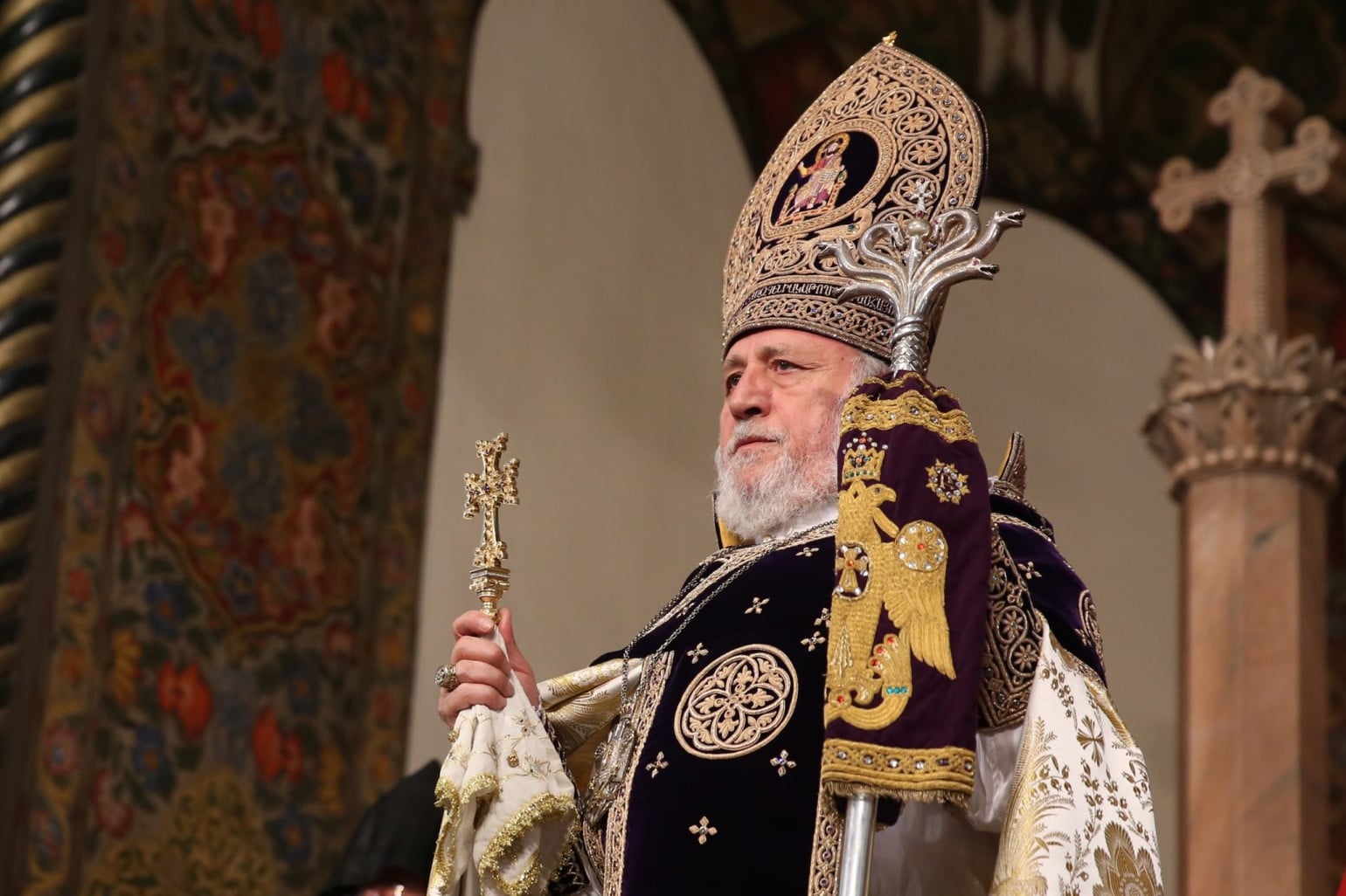 Le Catholicos Karékine II : La campagne anti-ecclésiastique lancée par les autorités porte directement atteinte à l&rsquo;État arménien
