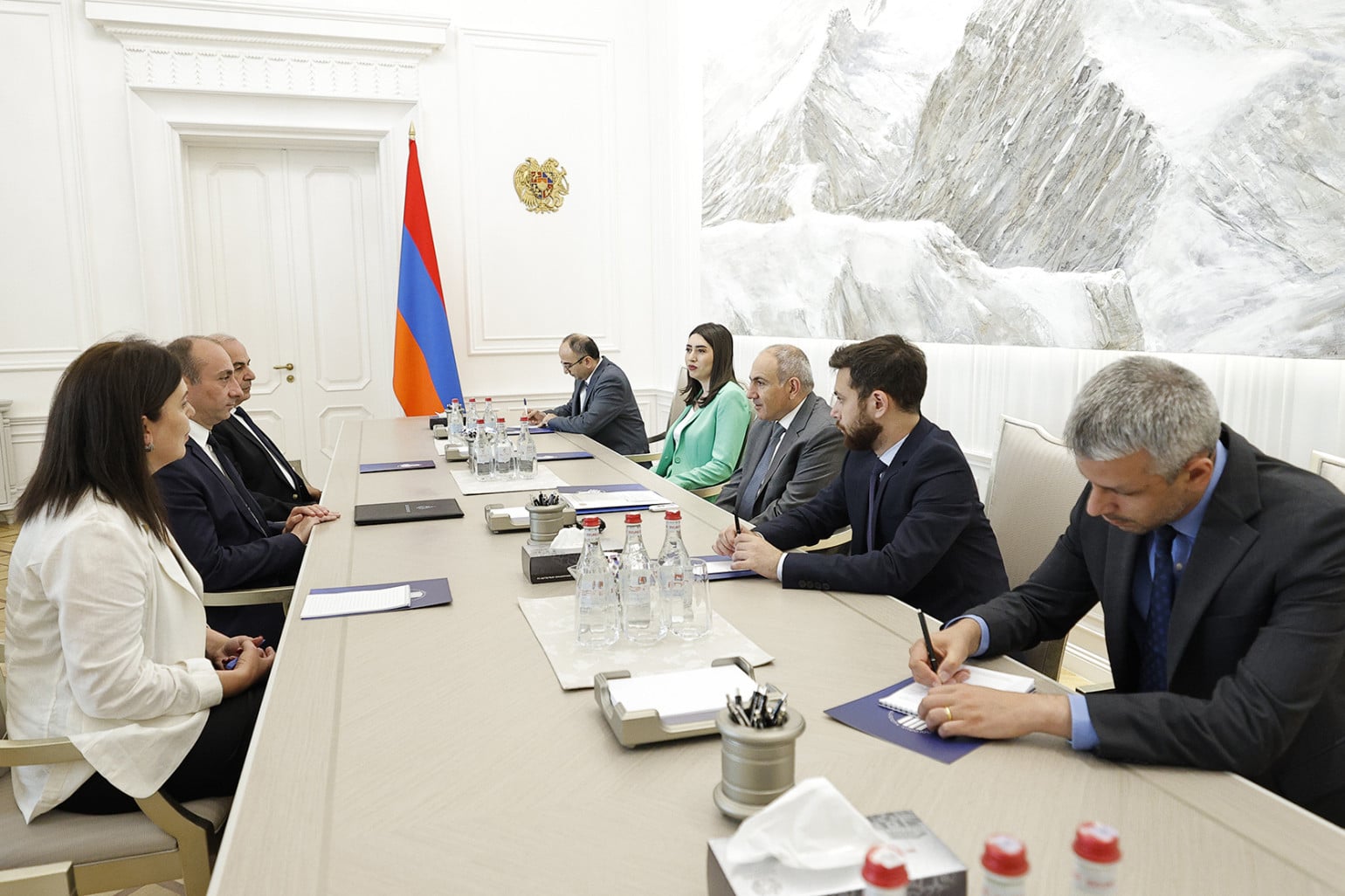 Nikol Pachinian a reçu le ministre géorgien de l&rsquo;Intérieur