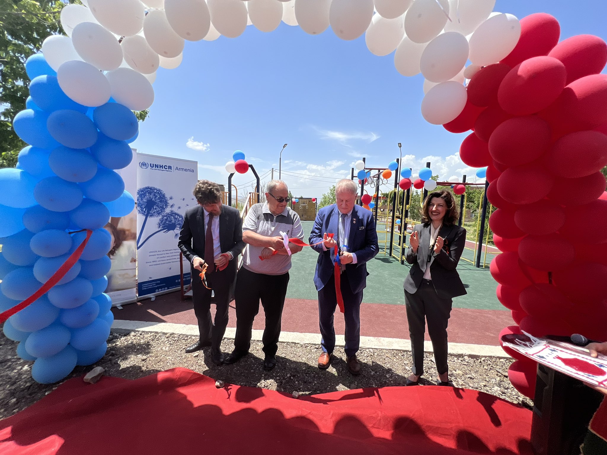 UNHCR Armenia :  Avec Gilbert-Luc Devinaz et l&rsquo;ambassadeur de France