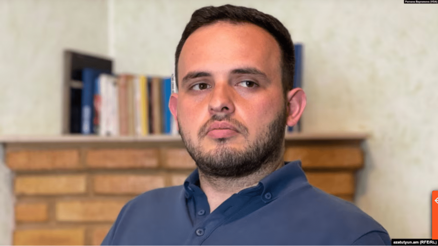 L&rsquo;année passée en prison par le journaliste de RFE/RL Mehralizada met en lumière les attaques de l&rsquo;Azerbaïdjan contre les médias indépendants