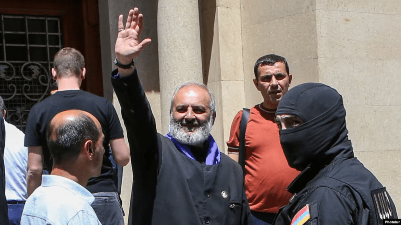 Le leader de la contestation et ses partisans arrêtés dans le cadre d&rsquo;une enquête sur un « coup d&rsquo;État »