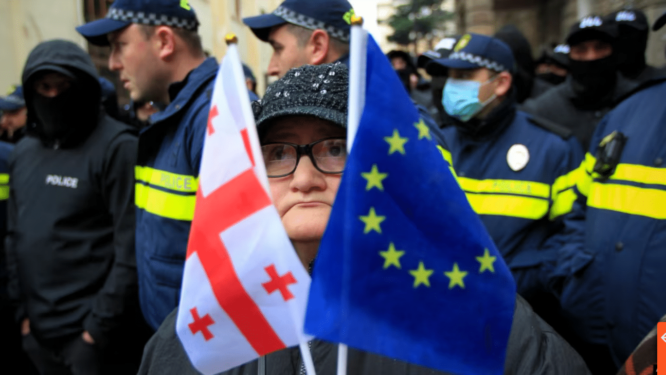 La Géorgie risque des sanctions de l&rsquo;UE et une révision de son régime de visas en raison du recul de la démocratie