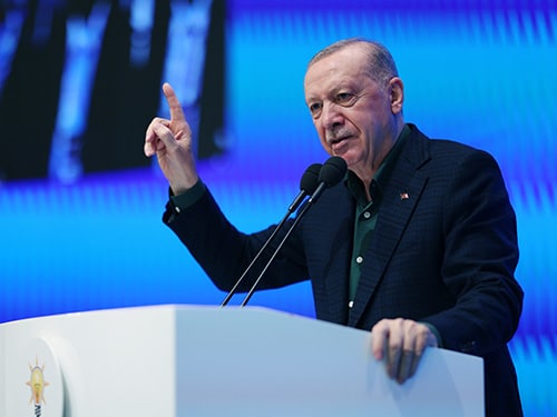 Désarmement du PKK: « La Turquie a gagné, 86 millions de citoyens ont gagné », dit Erdogan