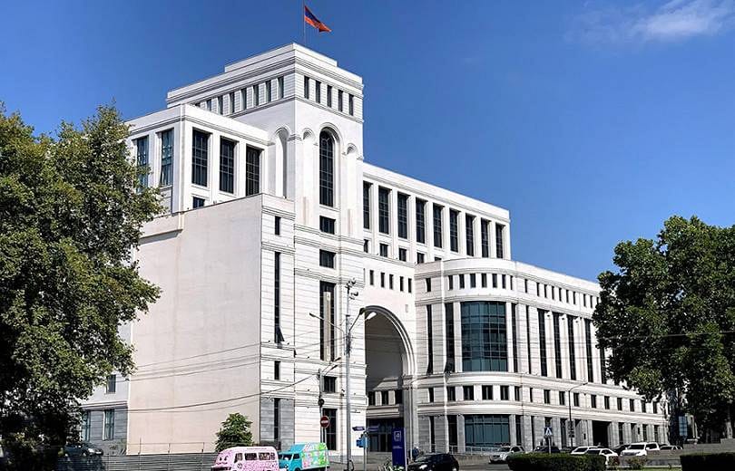 Le ministère arménien des Affaires étrangères a remis un mémorandum à l&rsquo;ambassadeur de Russie concernant l&rsquo;ingérence flagrante dans les affaires intérieures de l&rsquo;Arménie