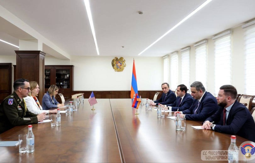 Le ministre arménien de la Défense a discuté de questions de coopération avec l&rsquo;ambassadrice des États-Unis Kristina Kvien et le nouvel attaché militaire américain