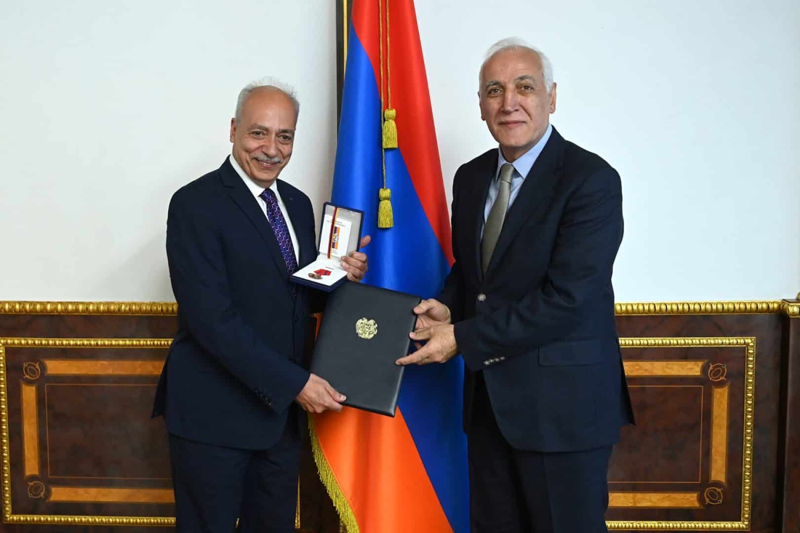 Yervant Zorian président de « Synopsis Armenia » a reçu la médaille de 1er degré « Pour services rendus à la patrie »