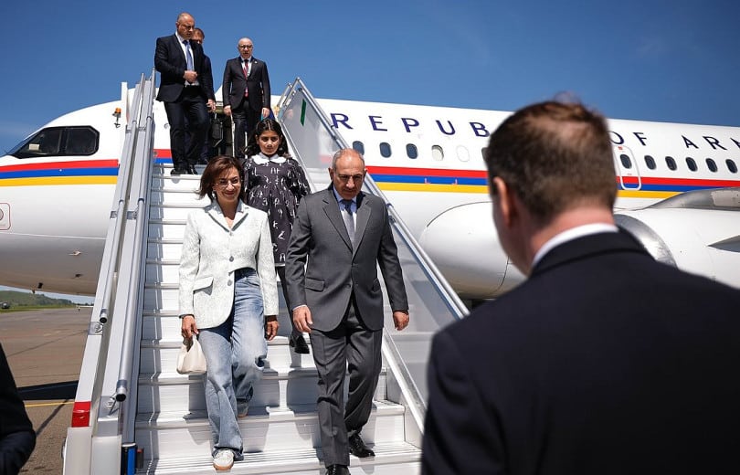 Le Premier ministre arménien est arrivé en Fédération de Russie, accompagné d&rsquo;Anna Hakobyan et de sa fille cadette (Photos)