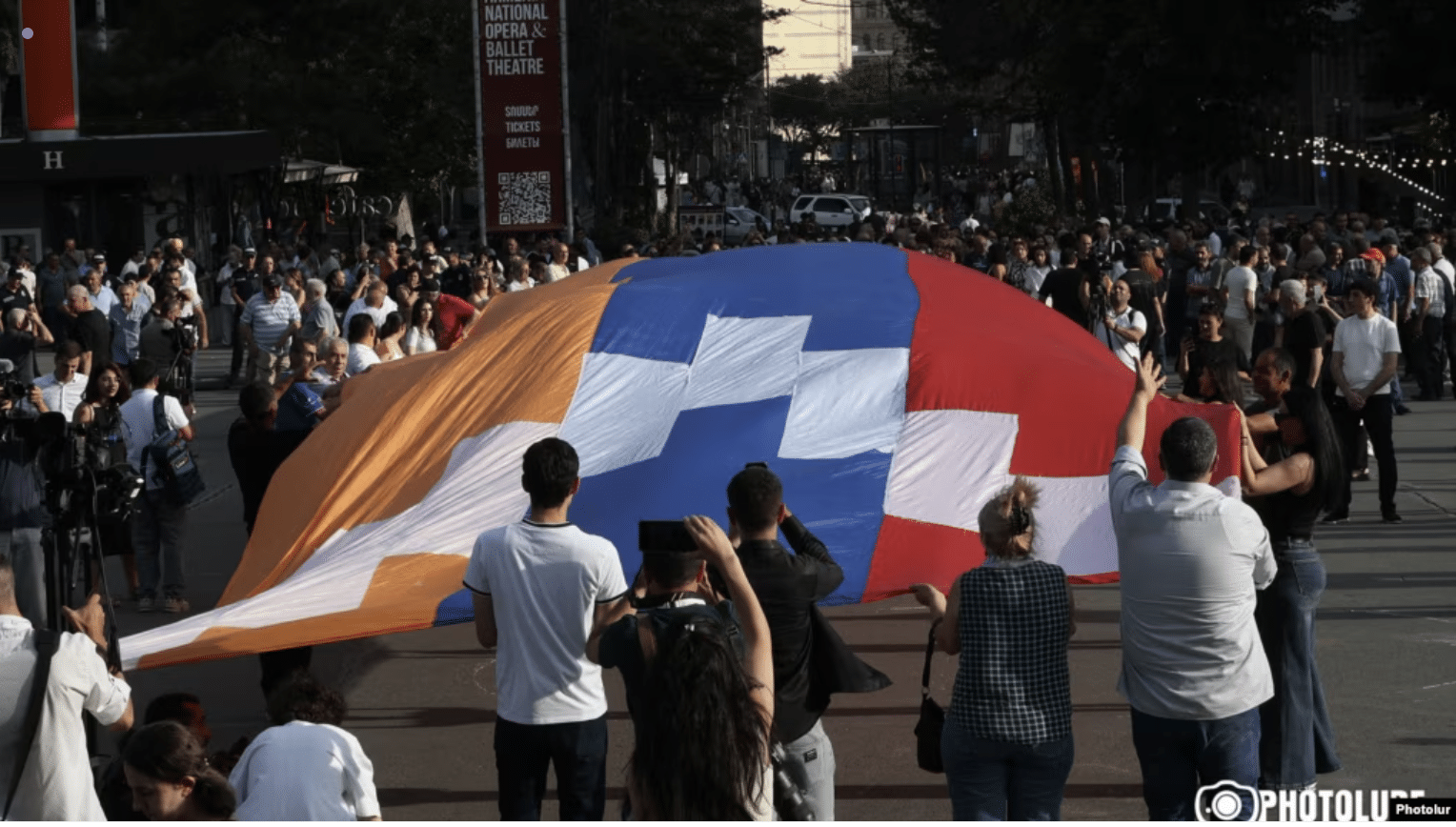 Les Arméniens d&rsquo;Artsakh poursuivent leur sit-in