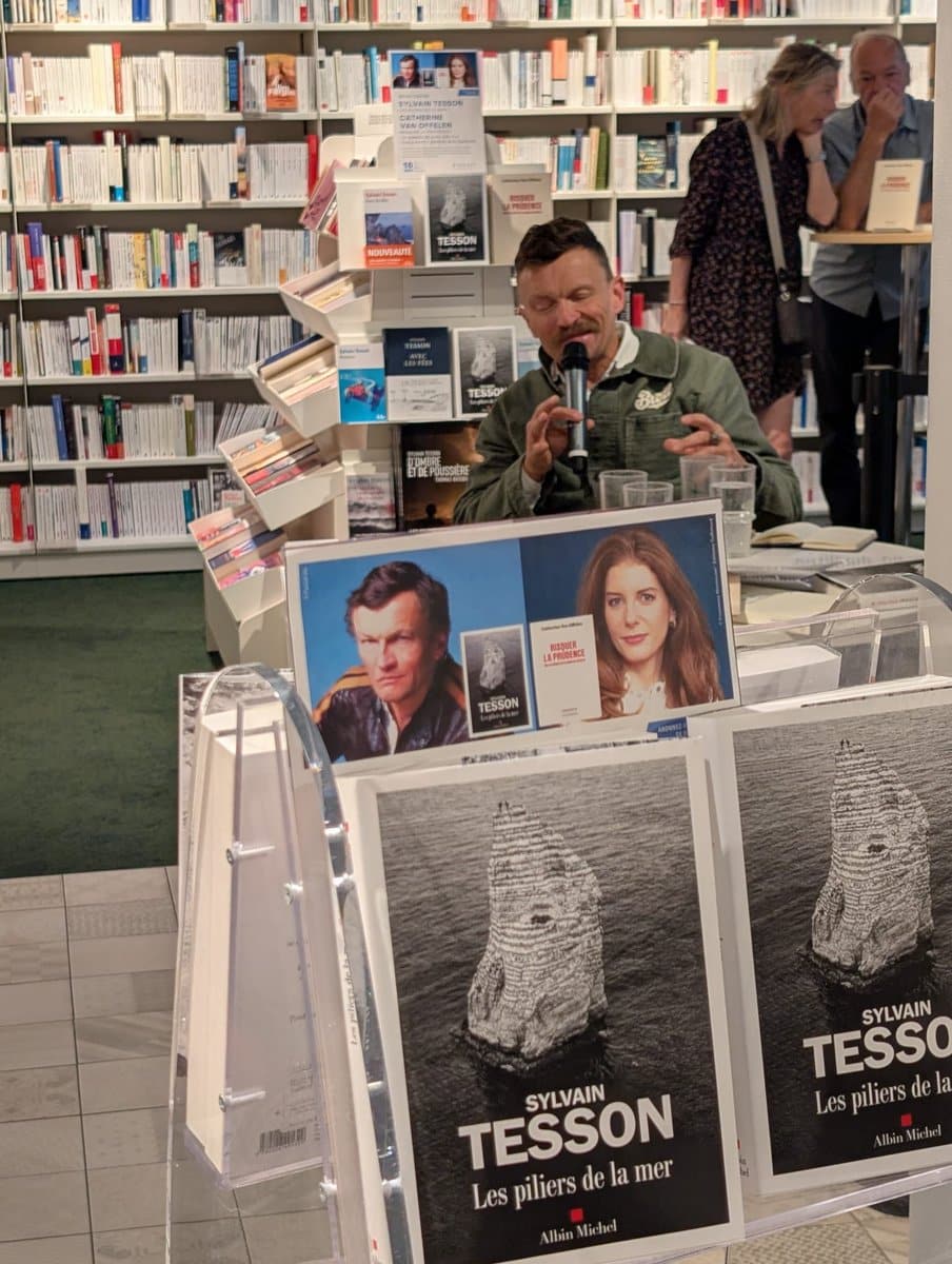Hasmik Tolmajian : Très heureuse de retrouver Sylvain Tesson à Genève