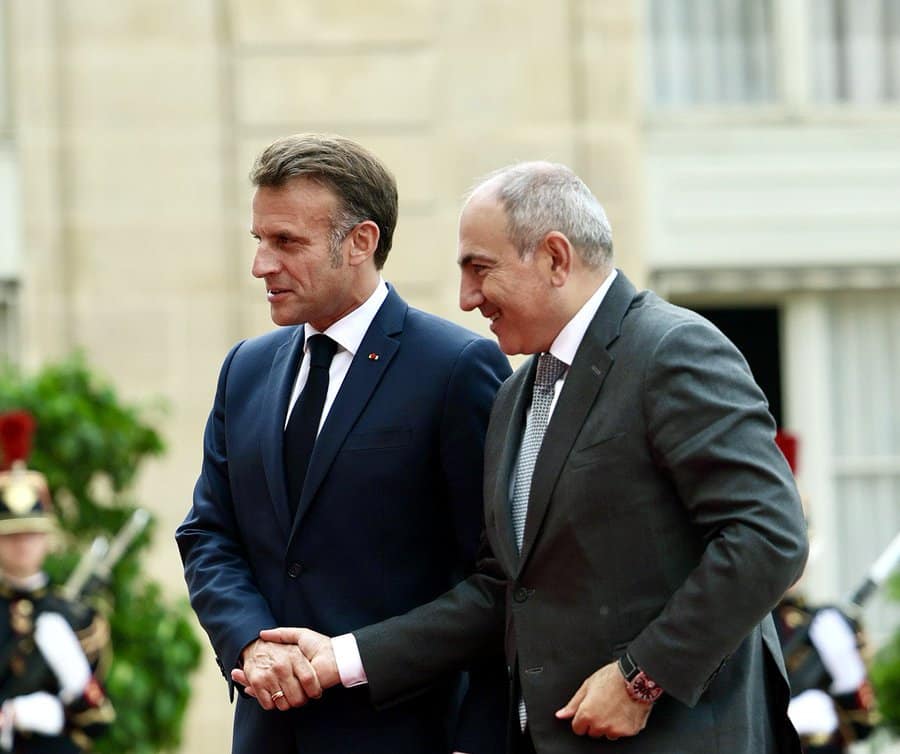 Nikol Pachinian : Excellent entretien avec le Président Emmanuel Macron