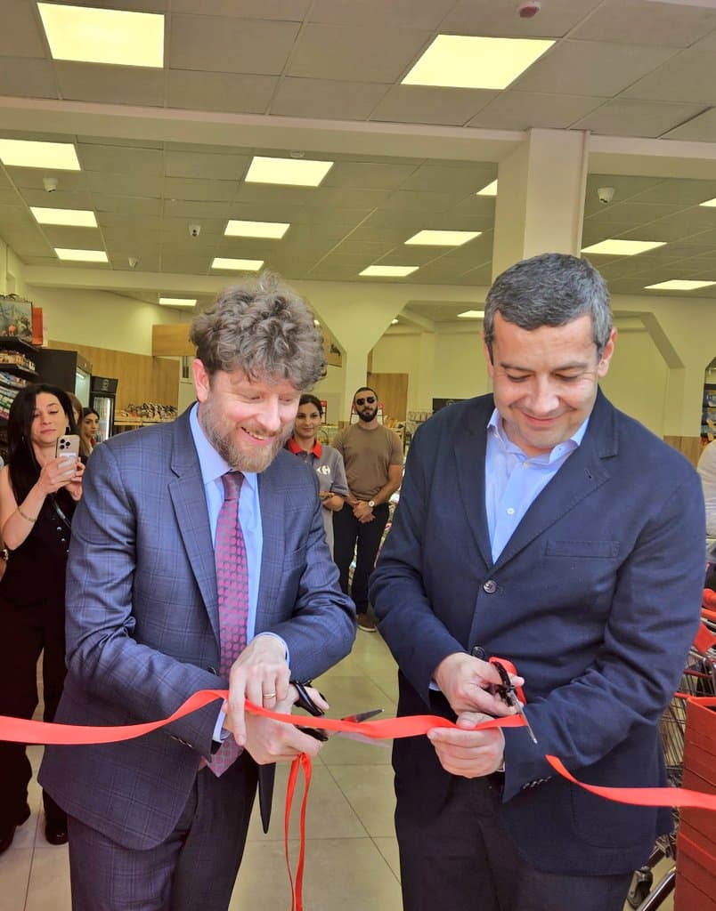 Olivier Decottignies : inauguration du Carrefour à Abovian