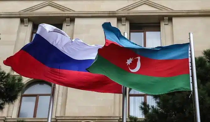 Bakou convoque l&rsquo;envoyé russe alors que Moscou met en garde ses citoyens contre les voyages en Azerbaïdjan