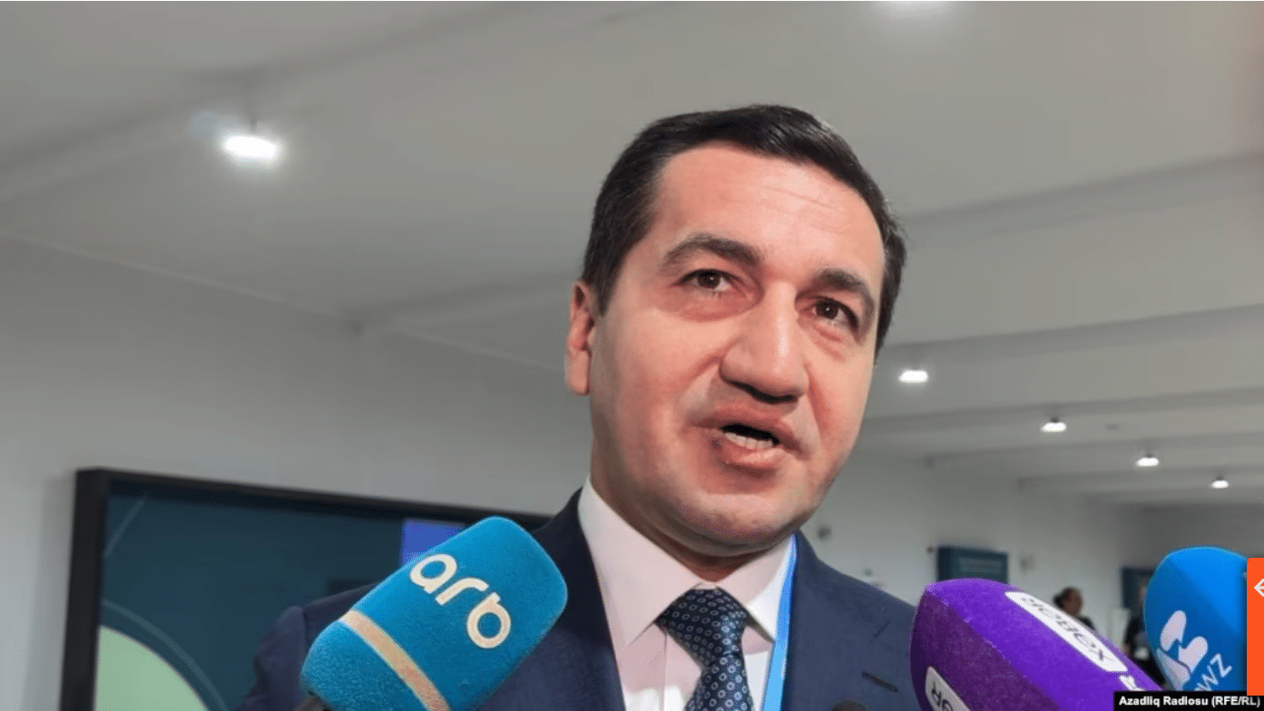 L’assistant d’Ilham Aliev réaffirme les conditions préalables de Bakou et évoque le « revanchisme arménien »