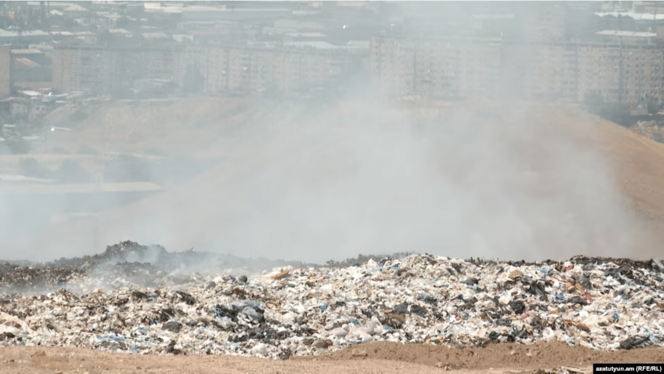 « La fumée se répand, les gens la respirent » : les habitants de Nubarashen tirent une nouvelle fois la sonnette d’alarme