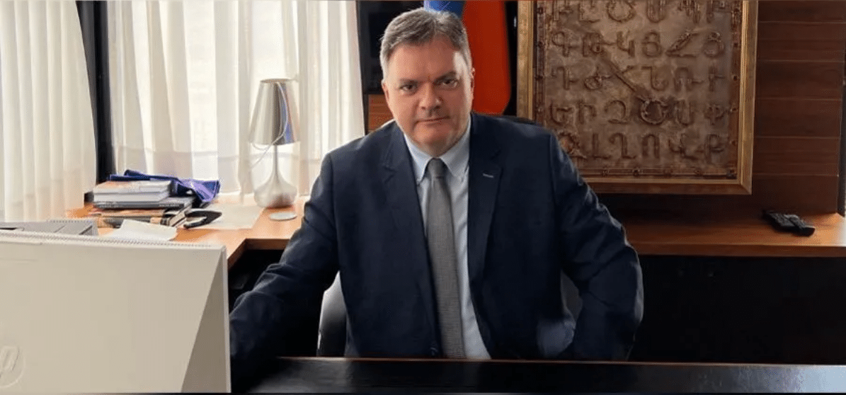 Opinion de Kegham Balian : Arman Akopian, une diplomatie sans colonne vertébrale