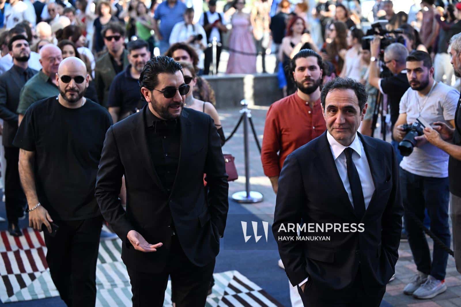 Les acteurs Vaché Tovmassian et Karen Karagoulyan ravis de présenter Anora au Festival « Abricot d’Or »