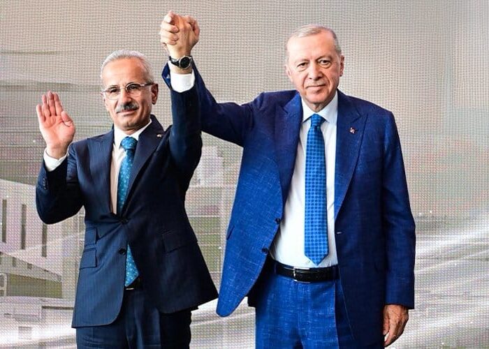 Turquie: le ministre des Transports flashé à 225 km/h
