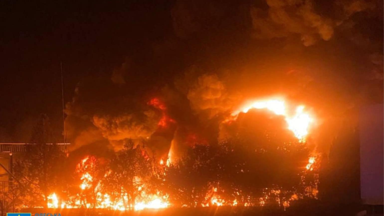 La Russie a attaqué et détruit un terminal pétrolier azerbaïdjanais de la SOCAR à Odessa en Ukraine