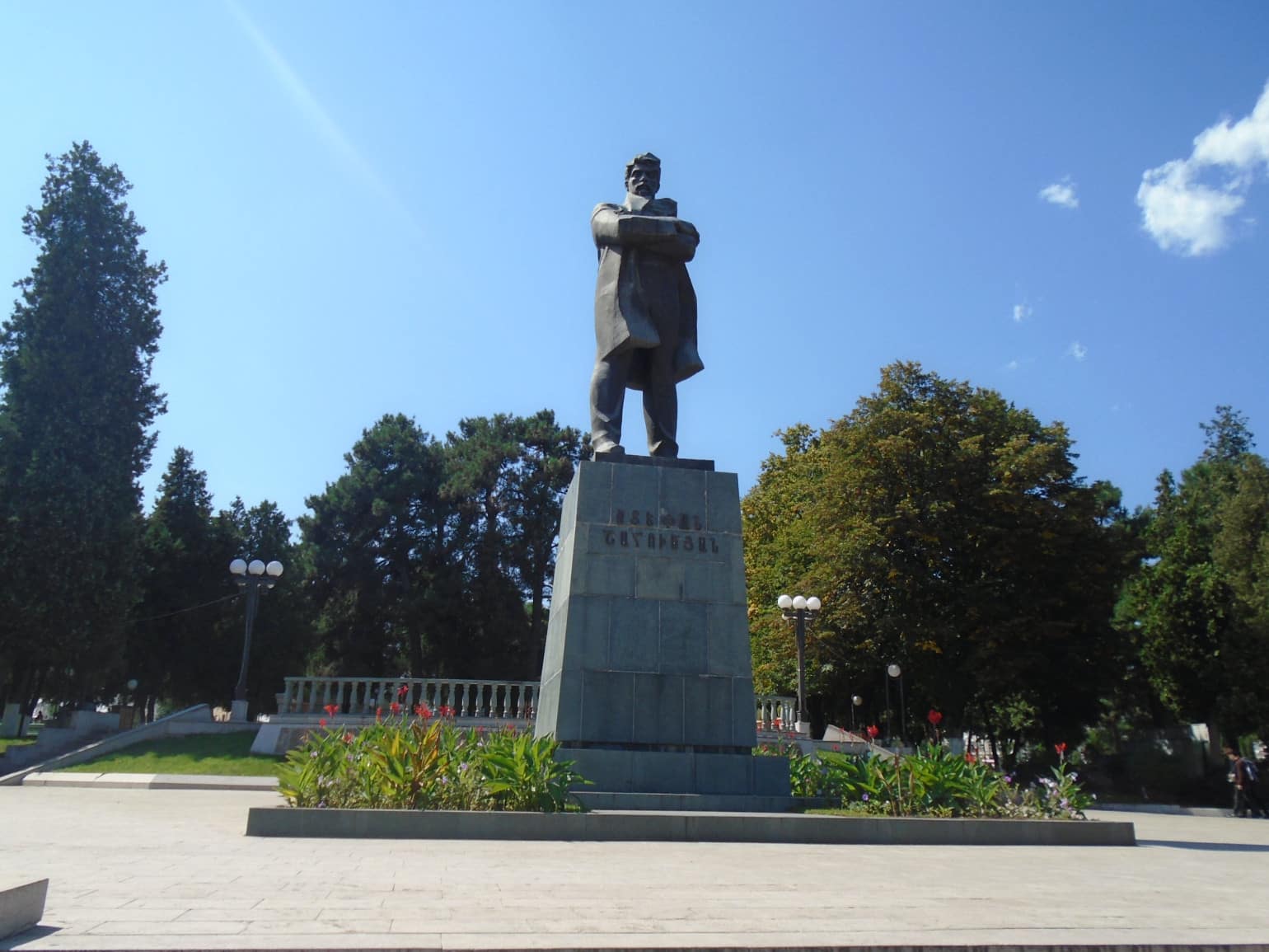 Selon un bilan effectué le 15 juillet, les 25 statues et bustes érigés à la mémoire de personnalités importantes ont disparu de Stepanakert la capitale de l’Artsakh occupé