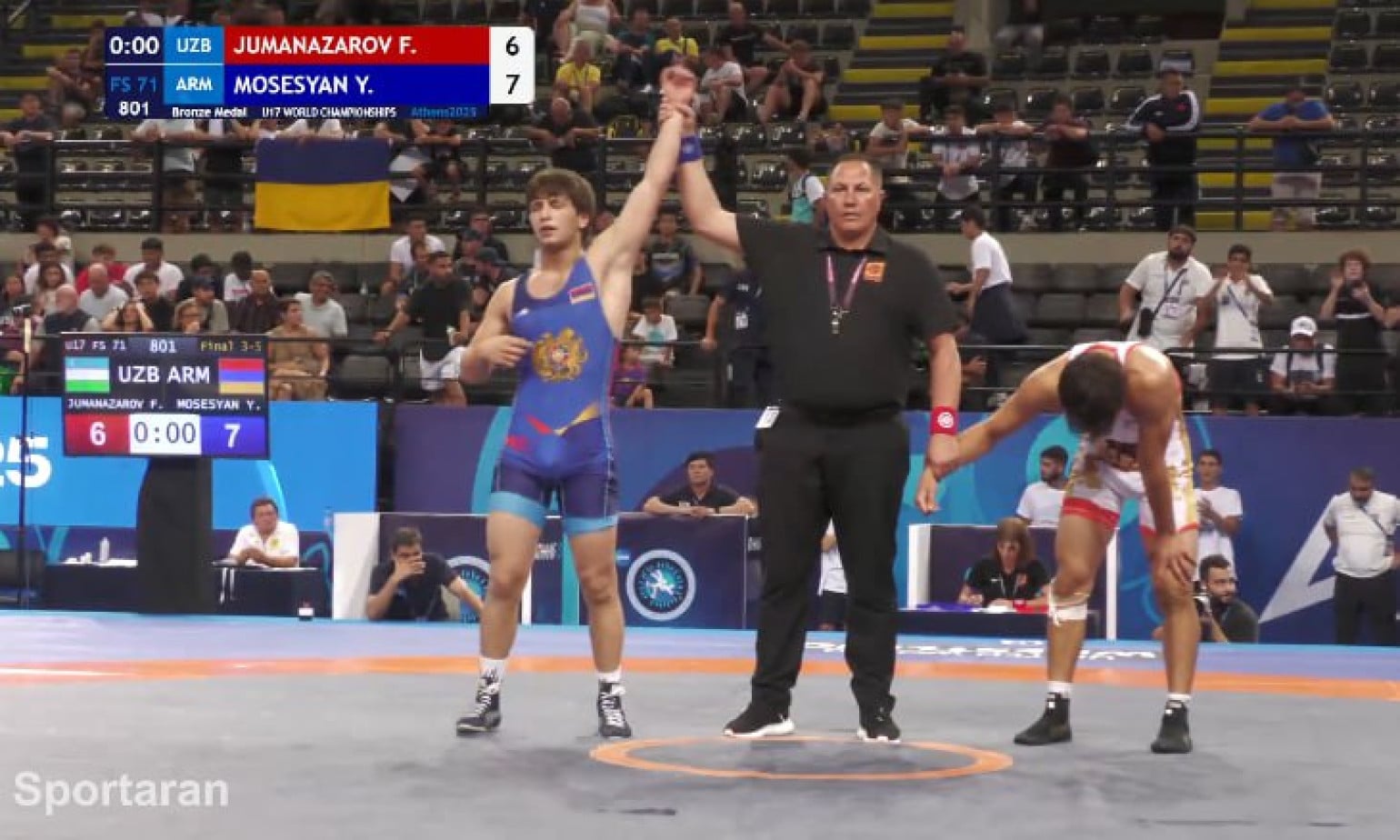 Yeghishé Mosesyan (Arménie) a remporté à Athènes la médaille de bronze du Championnat du monde de lutte libre des U17 dans les 71 kg