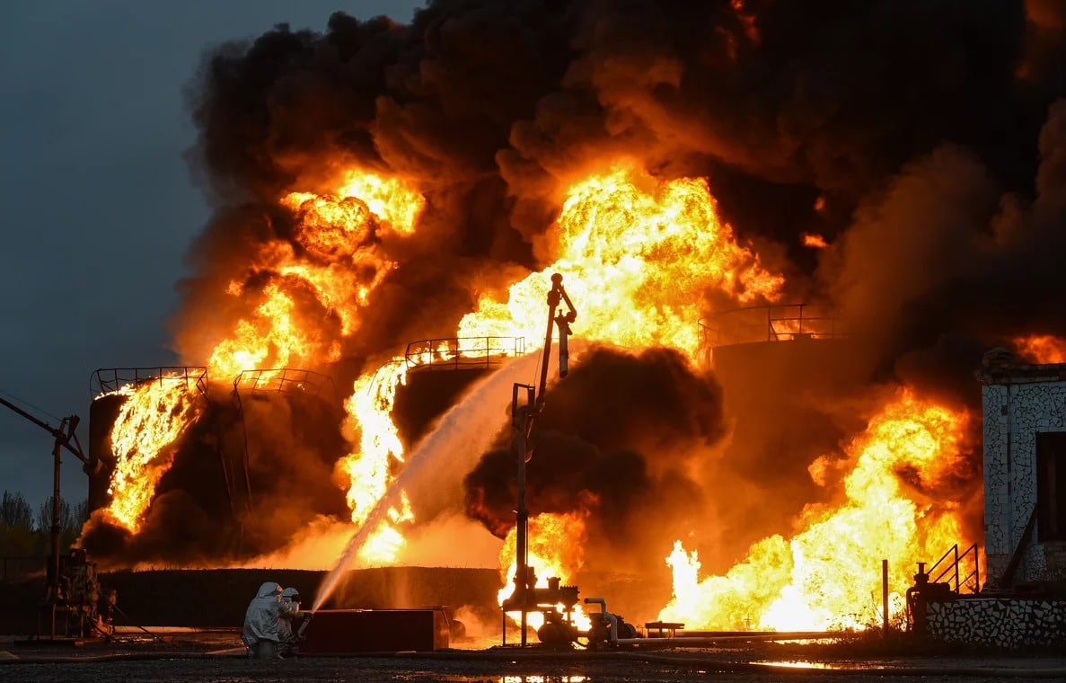 La Russie frappe le dépôt pétrolier azerbaïdjanais de la SOCAR dans la région d&rsquo;Odessa (Ukraine)