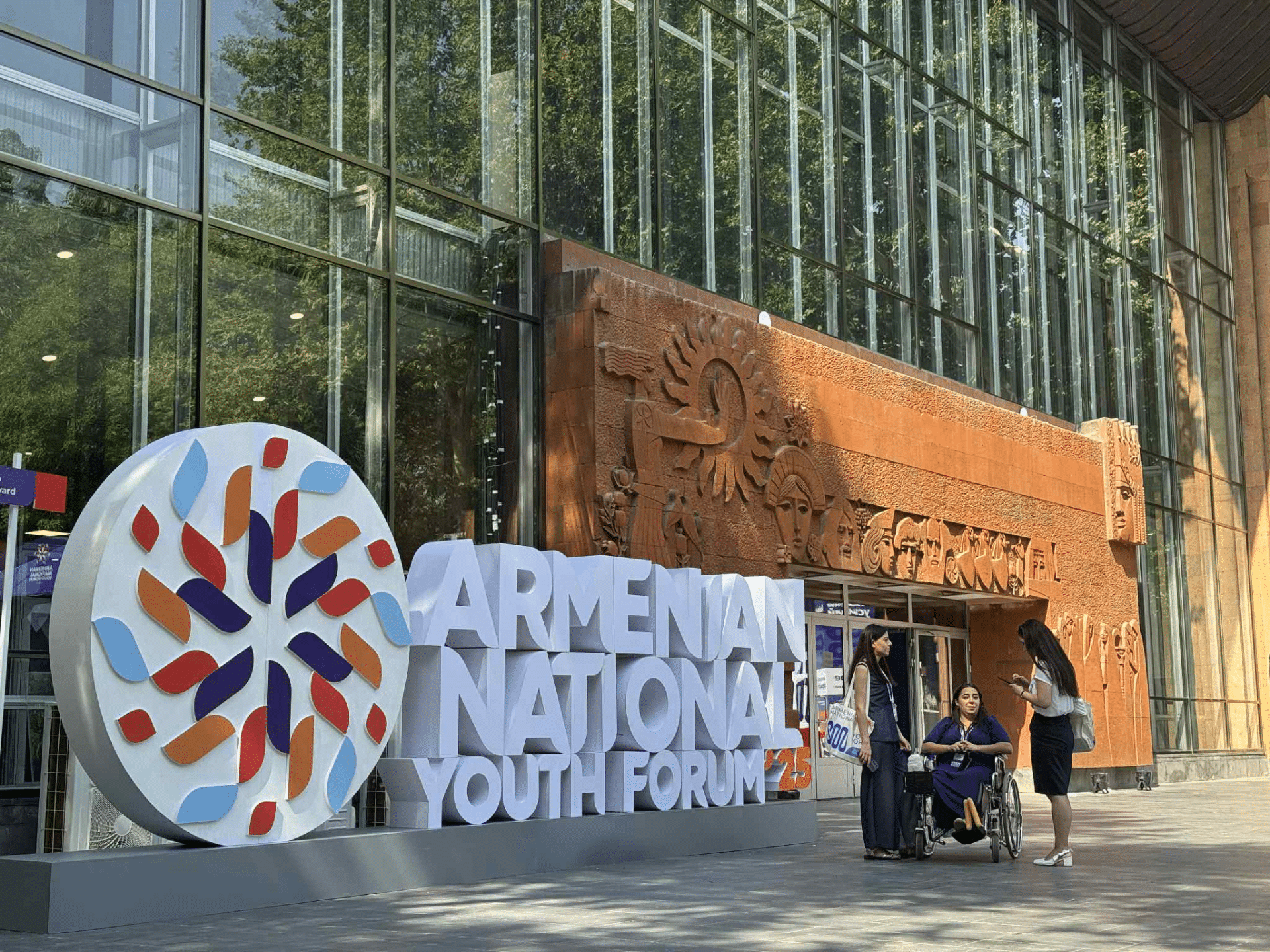 800 jeunes Arméniens venus de plus de 50 pays participent à Yerevan au lancement du 2e Forum national de la jeunesse arménienne